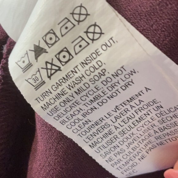 Lucky Brand Flutter Sleeve Blouse - Picture 14 of 14